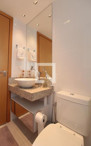 Apartamento à venda com 160m², 4 quartos e 3 vagasBanheiro Social