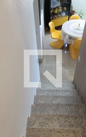 Apartamento à venda com 160m², 4 quartos e 3 vagasEscadas