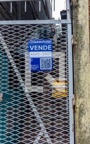 Casa à venda com 200m², 7 quartos e sem vaga Casa à venda com 200m², 7 quartos e sem vagaFachada
