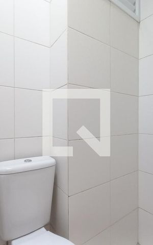Apartamento para alugar com 220m², 3 quartos e 4 vagas Apartamento para alugar com 220m², 3 quartos e 4 vagasBanheiro de Serviço