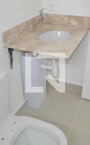 Apartamento à venda com 71m², 2 quartos e 1 vagaBanheiro da Suíte 2