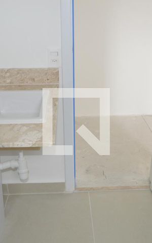 Apartamento à venda com 71m², 2 quartos e 1 vagaBanheiro da Suíte 1