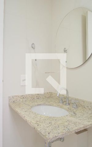 Apartamento à venda com 123m², 2 quartos e 2 vagasBanheiro da Suíte 1
