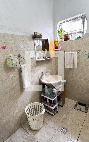 Casa à venda com 360m², 3 quartos e 3 vagas Casa à venda com 360m², 3 quartos e 3 vagasBanheiro