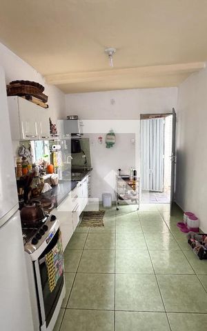 Casa à venda com 360m², 3 quartos e 3 vagas Casa à venda com 360m², 3 quartos e 3 vagasCozinha