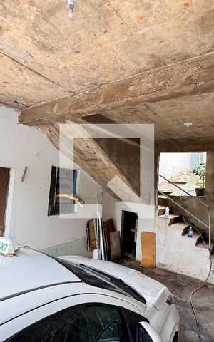 Casa à venda com 360m², 3 quartos e 3 vagas Casa à venda com 360m², 3 quartos e 3 vagasÁrea externa