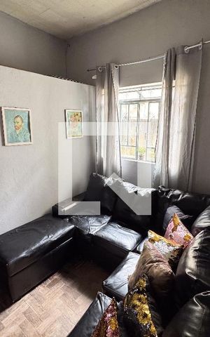 Casa à venda com 360m², 3 quartos e 3 vagas Casa à venda com 360m², 3 quartos e 3 vagasQuarto