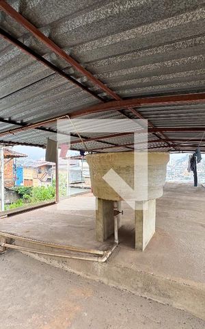 Casa à venda com 360m², 3 quartos e 3 vagas Casa à venda com 360m², 3 quartos e 3 vagasÁrea externa