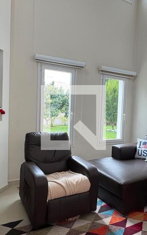 Casa de condomínio para alugar com 350m², 3 quartos e 6 vagasSala