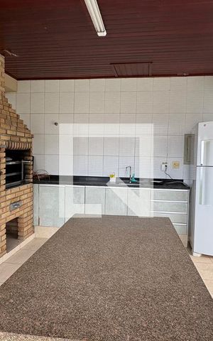 Casa de condomínio para alugar com 350m², 3 quartos e 6 vagasChurrasqueira