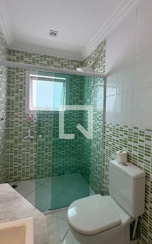 Casa de condomínio para alugar com 350m², 3 quartos e 6 vagasBanheiro da Suíte 3