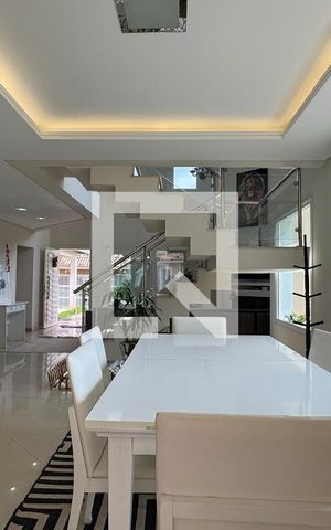 Casa de condomínio para alugar com 350m², 3 quartos e 6 vagasSala de Jantar
