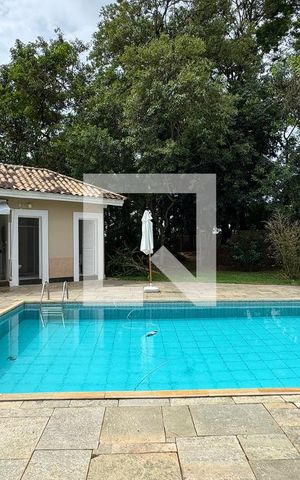 Casa de condomínio para alugar com 350m², 3 quartos e 6 vagasPiscina