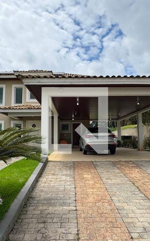 Casa de condomínio para alugar com 350m², 3 quartos e 6 vagasGaragem