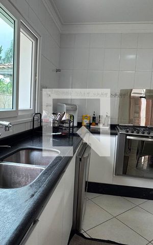 Casa de condomínio para alugar com 350m², 3 quartos e 6 vagasCozinha