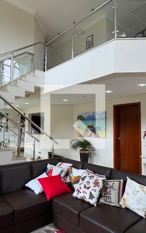 Casa de condomínio para alugar com 350m², 3 quartos e 6 vagasSala