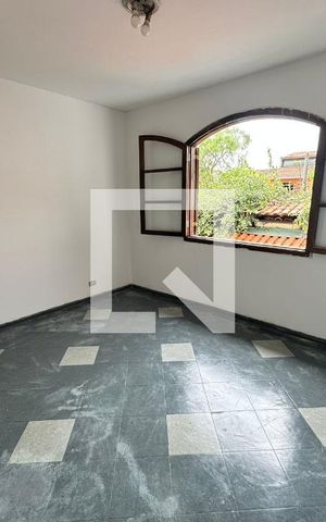 Casa à venda com 190m², 3 quartos e 2 vagas Casa à venda com 190m², 3 quartos e 2 vagasQuarto