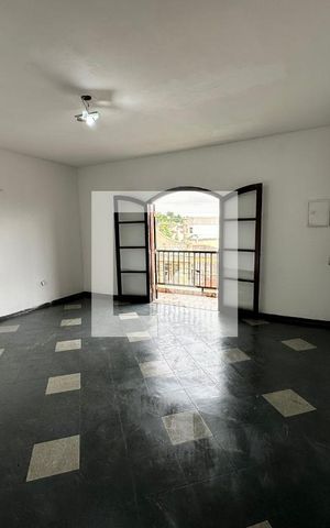 Casa à venda com 190m², 3 quartos e 2 vagas Casa à venda com 190m², 3 quartos e 2 vagasQuarto