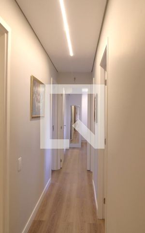 Apartamento à venda com 136m², 4 quartos e 2 vagasCorredor