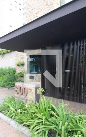 Apartamento à venda com 136m², 4 quartos e 2 vagasFachada