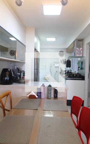 Apartamento à venda com 136m², 4 quartos e 2 vagasCozinha