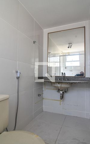 Apartamento para alugar com 166m², 4 quartos e 1 vaga Apartamento para alugar com 166m², 4 quartos e 1 vagaBanheiro da Suíte
