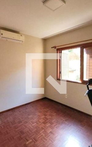 Casa à venda com 358m², 5 quartos e 2 vagasEscritório