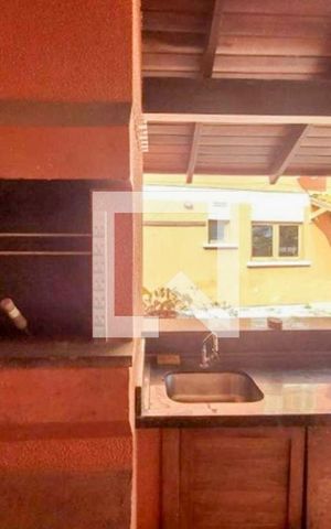 Casa à venda com 358m², 5 quartos e 2 vagasChurrasqueira