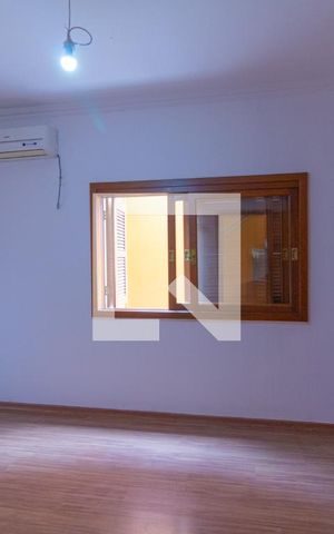 Casa à venda com 247m², 3 quartos e 4 vagas Casa à venda com 247m², 3 quartos e 4 vagasQuarto 2