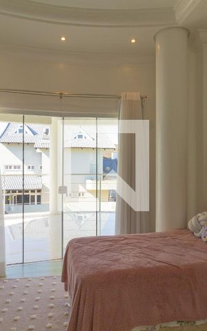 Casa para alugar com 360m², 3 quartos e 3 vagas Casa para alugar com 360m², 3 quartos e 3 vagasSuíte 3