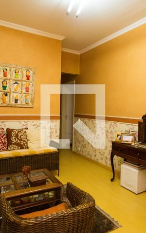 Apartamento à venda com 246m², 3 quartos e 4 vagas Apartamento à venda com 246m², 3 quartos e 4 vagasescritório