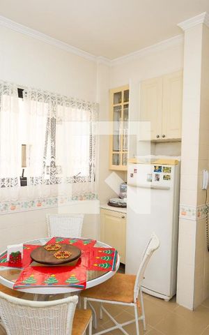 Apartamento à venda com 246m², 3 quartos e 4 vagas Apartamento à venda com 246m², 3 quartos e 4 vagasCopa