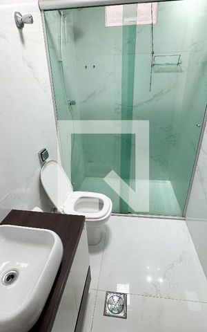 Casa à venda com 200m², 4 quartos e 4 vagas Casa à venda com 200m², 4 quartos e 4 vagasBanheiro 2
