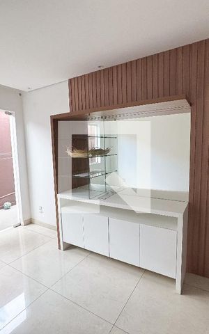 Casa à venda com 200m², 4 quartos e 4 vagas Casa à venda com 200m², 4 quartos e 4 vagassala 2