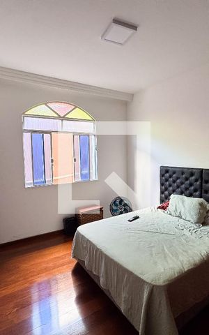 Casa à venda com 200m², 4 quartos e 4 vagas Casa à venda com 200m², 4 quartos e 4 vagasQuarto 3