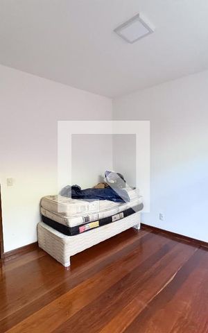 Casa à venda com 200m², 4 quartos e 4 vagas Casa à venda com 200m², 4 quartos e 4 vagasQuarto 2