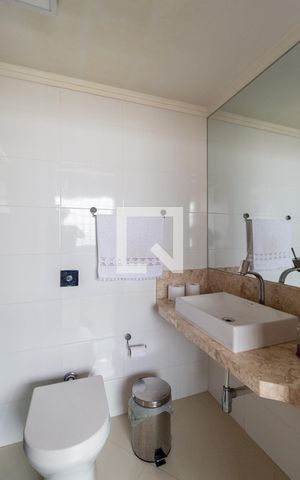 Casa à venda com 140m², 4 quartos e 3 vagasEspaço Gourmet - Banheiro