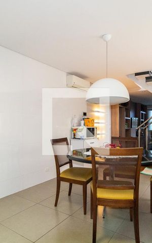 Casa à venda com 140m², 4 quartos e 3 vagasCozinha