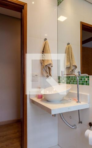 Casa à venda com 140m², 4 quartos e 3 vagasBanheiro - Social