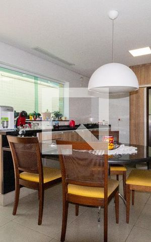Casa à venda com 140m², 4 quartos e 3 vagasCozinha