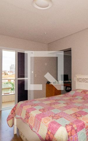 Casa à venda com 140m², 4 quartos e 3 vagasSuíte