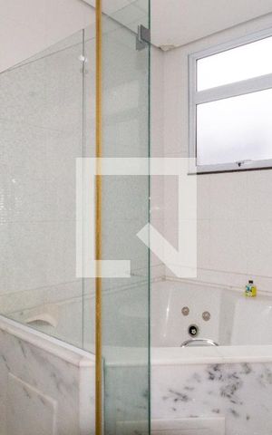Casa à venda com 140m², 4 quartos e 3 vagasBanheiro da Suíte