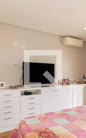 Casa à venda com 140m², 4 quartos e 3 vagasSuíte