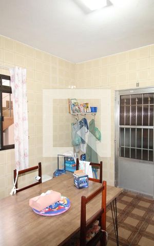 Casa para alugar com 330m², 4 quartos e 3 vagasCozinha 1