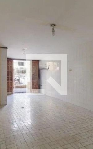Casa à venda com 147m², 2 quartos e 2 vagas