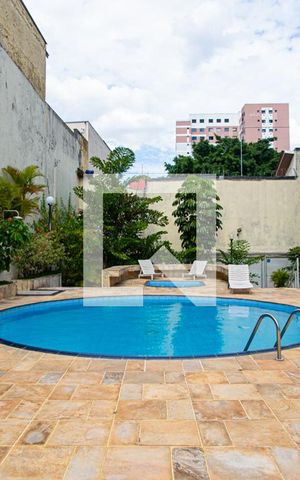 Apartamento à venda com 37m², 1 quarto e 1 vaga Apartamento à venda com 37m², 1 quarto e 1 vagaÁrea comum - Piscina