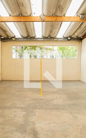 Apartamento à venda com 37m², 1 quarto e 1 vaga Apartamento à venda com 37m², 1 quarto e 1 vagaÁrea comum - Quadra de Squash