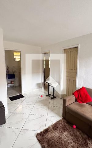 Casa à venda com 360m², 3 quartos e 3 vagas Casa à venda com 360m², 3 quartos e 3 vagasSala