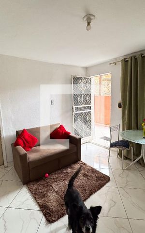 Casa à venda com 360m², 3 quartos e 3 vagas Casa à venda com 360m², 3 quartos e 3 vagasSala