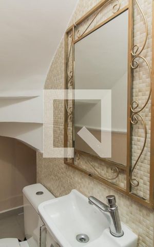 Casa para alugar com 180m², 2 quartos e 1 vaga Casa para alugar com 180m², 2 quartos e 1 vagaLavabo